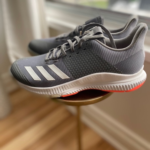 Brand New Womens Adidas Runners 7.5 - Picture 5 of 6